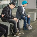 Stalno online, a ipak usamljeni: Paradoks novih generacija