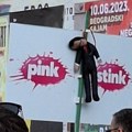 Vučić o vešalima na protestu opozicije: Moj posao je da čak i pretnje smrću trpim