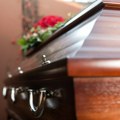 Potresni prizori na sahrani lepe Dimitre (16): Porodica i drugovi došli u crkvu da se oproste od tinejdžerke, majci i sestri…