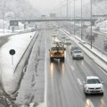 Vozite sporije i opreznije zbog leda