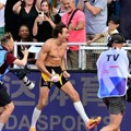 Nestvarni Duplantis opet pomera granice: Šveđanin oborio svetski rekord u skoku motkom, prvi put pred domaćom publikom