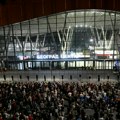 Protest studenata u blokadi u Beogradu: Ispred Prokopa odata pošta stradalima u padu nadstrešnice u Novom Sadu
