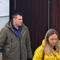 (Video) Prvi snimak Milka Bjelice nakon drame na Vračaru Košarkaš sa ženom i decom, auto i dalje zaglavljen u liftu