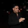"Кажу срам ме било што певам, а издржавам 3 породице": Дарко Лазић отворио душу на првом наступу након смрти брата