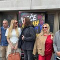 "Bilo nam je bitno samo da uzmemo pare": Nekad je bežala od bombi i rata, a sada je najvrelija baka na estradi