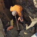 U toku sanacija oštećene cevi kišne kanalizacije u ulici Carice Milice (FOTO)