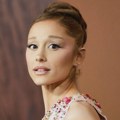 Ariana Grande poručuje da njena predstojeća pauza „nije ishitrena“ niti je „posledica negativnosti“