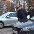 Pogledajte snimak hapšenja Grčića: Policija ga izvela iz automobila i stavila mu lisice VIDEO