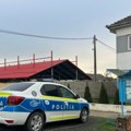 Dete (4) palo sa prvog sprata zgrade: Policija ga zatekla gotovo golog na ulici