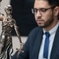 Zbog citiranja nepostojećih slučajeva, britanskim advokatima zabranjena upotreba AI