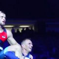 Oglasio se zlatni srpski rvač posle vesti da Hrvati žele da ga kazne zbog pokazivanja tri prsta: "Samo sam..."