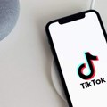 Može li umetnost da preživi TikTok? Nova bitka za pažnju dužu od 15 sekundi