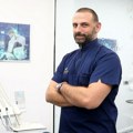 Odlažete novi zub zbog straha? Oralni hirurg objašnjava kako ugradnja implantata izgleda, koliko zubni implantat traje i…