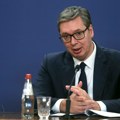 Vučić: Vanredno povećanje plata u javnom sektoru i penzija do kraja 2023.