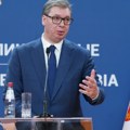 Vučić: Nije istina da Poštanska štedionica kupuje Prvu banku Crne Gore