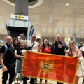 Fotografija nastala pre poletanja iz Tel Aviva sve govori: Crnogorci, Srbi i Slovenci konačno bezbedni