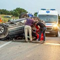 Stravična nesreća kod Paraćina, stradala jedna osoba! 6 osoba u teškom stanju nakon direktnog sudara 2 vozila!