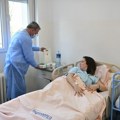 Prva beba u čačanskom porodilištu dobila dukat od grada, Natalija rođena jutros u 6.35