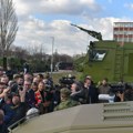 Vučić: Ulagaćemo 300 miliona evra u novo domaće naoružanje za Vojsku Srbije