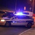 Saobraćajka u Vlasotincu: Motor podleteo pod automobil, povređena žena (video)
