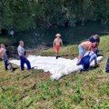 Dunav premašio pet metara Kod Bezdana proglašena vanredna odbrana od poplava; Saniraju bentove i evakuišu stvari na više…