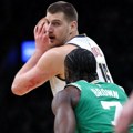 Jokić na jednoj nozi igrao protiv NBA šampiona: Stao na korak do tripl-dabla, naišao na legendarnog "matorca"