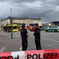 Detalji stravičnog napada u Nemačkoj: Žena nasumično ubadala nožem ljude na železničkoj stanici