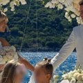 Pevačica otkrila kako je prošla na svadbi kod brata Novaka Đokovića: "Pevala sam bosa, da sam znala da će tako biti..."