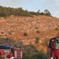 Požar kod Trebinja pod kontrolom, ali ima povređenih vatrogasaca: "Nagutali su se dima, ali bitno da smo sačuvali kuće..."