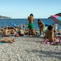 Užas na Jadranu: Toksične alge zatvorile plaže, more puno otrova opasnog po život