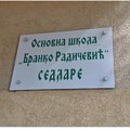 U OŠ „Branko Radičević“ Sedlare u Svilajincu učenici svih razreda su od ove školske godine počeli da nose školske uniforme…