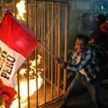 Nova peruanska vlada namerava da uvede vanredno stanje posle masovnih protesta