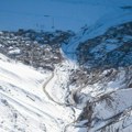 Devojčica iz Srbije propala kroz glečer, a prošla gotovo nepovređena! Nazvali je „čudom sa Hintertuksa“