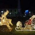 Novi novogodišnji ukrasi u Leskovcu – 3D jelka od 4 metra i zvezda sa klupom