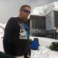 Kada je video šta radi par stranaca na planini, prišao im je i doslovno eksplodirao od besa: "Dirni je, razvaliću te"