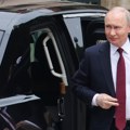 Zašto je Putin skinuo sako u Pekingu