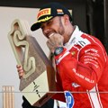 Novak mahnuo zastavicom za kraj, Hamilton pokorio Barselonu: scena koja je obišla planetu!