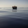 Grčke vlasti optužile dva migranta za uništavanje gumenog čamca sa 40 ljudi