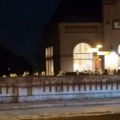 Pojavili se novi snimci tuče navijača u Berlinu: Maskirana "horda" trči ulicom, tukli se na metro stanici