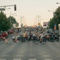 Tokom noći zabeleženi incidenti i hapšenja na blokadama u više gradova Srbije, nastavljaju se i danas