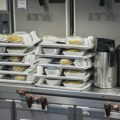 Hrana u avionu: Prekobrojni list salate