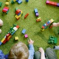 Dečak (4) sam izašao iz vrtića, vaspitačice nisu primetile da ga nema