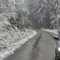 Sneg na zapadu Srbije: Zabeleo se Zlatar, pada i na Zlatiboru (FOTO)