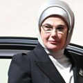 Emine Erdogan: Dok se bacaju tone hrane, 190 miliona dece gladuje