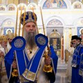 Patrijarh Porfirije skinuo uobičajenu odoru: Evo kakvu poruku nosi njegova plava odežda