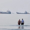 SAD proširile napade na severni Iran, onesposobile tanker koji je pokušao da probije blokadu
