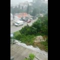 Neum na udaru jakog nevremena: Padavine već zahvatile jug BiH (foto)