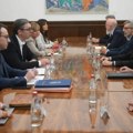 Vučić sa ambasadorima Kvinte: Tražio sam da Kfor preuzme brigu o bezbednosti na Severu