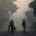 Ponovo otvoren koridor za evakuaciju, Izrael nastavio da bombarduje glavni grad Gaze dok stanovnici i dalje beže na jug…