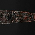 "Kao poruka iz prošlosti": Pronađena oštrica ispisana runskim simbolima: Stara je 2.000 godina, evo šta na njoj piše